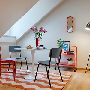 Homie Am Paradeplatz In Der Wuerzburger Innenstadt Apartment