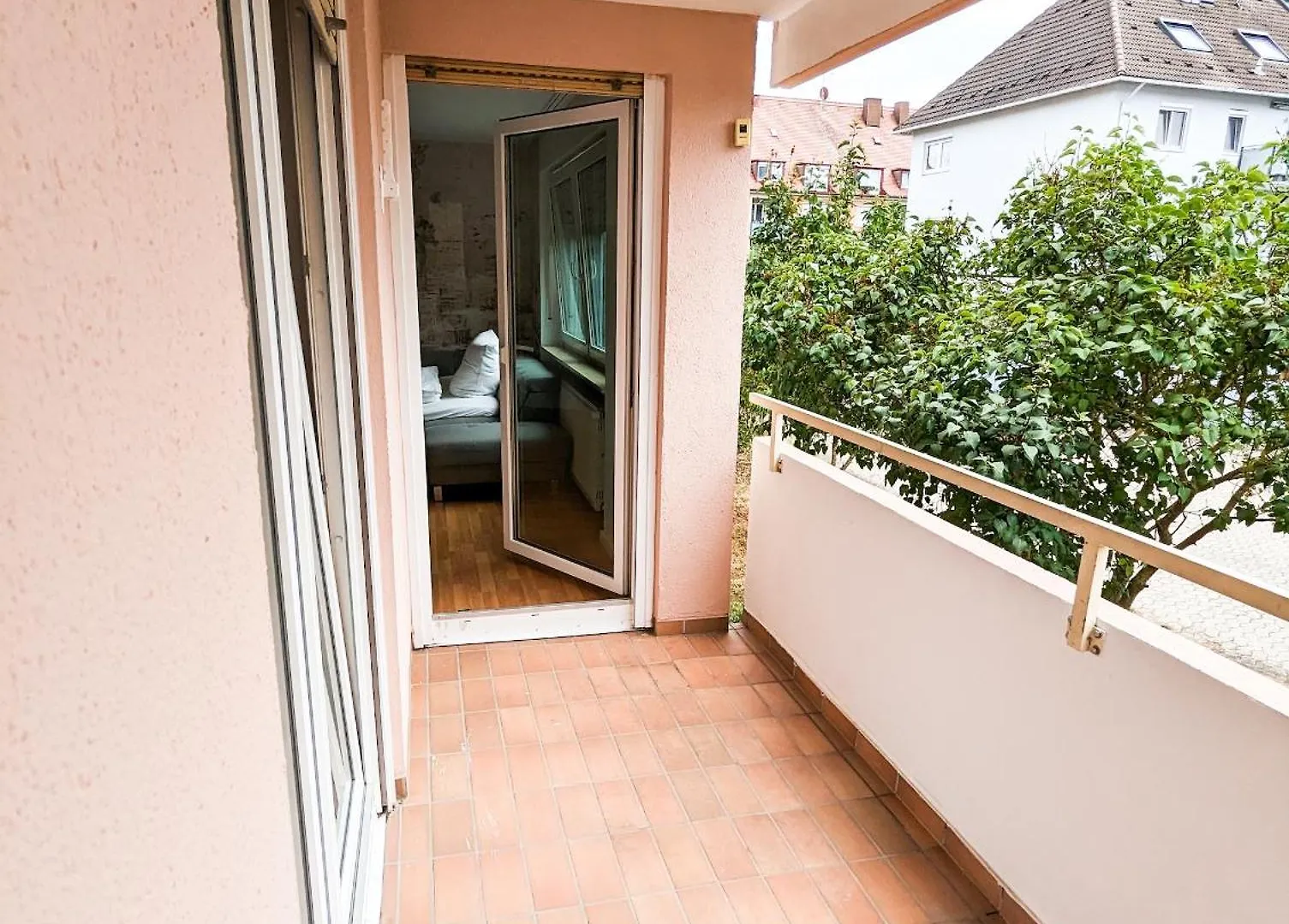 Charming, Newly & High Quality Equipped Apartment With Quiet Balcony In Fantastic Location - Ready To Move In Wurzburg